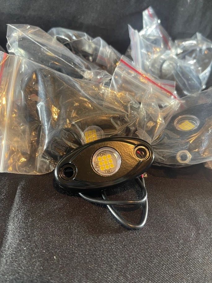 8 Piece White Rock Light Kit