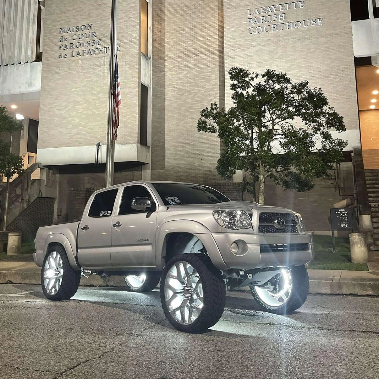 Quad Row White Wheel Lights Wheel Light Express